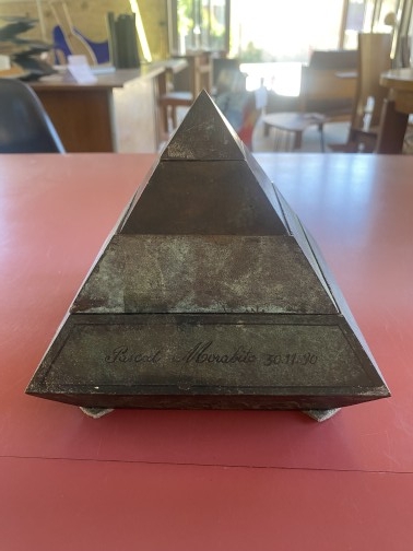 Sculpture Bronze “Pyramide Fractale” par Pascal Morabito