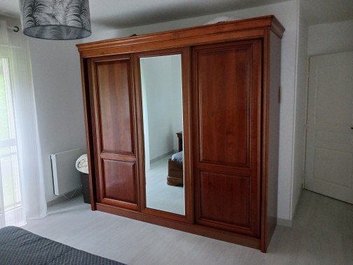 Armoire trois portes