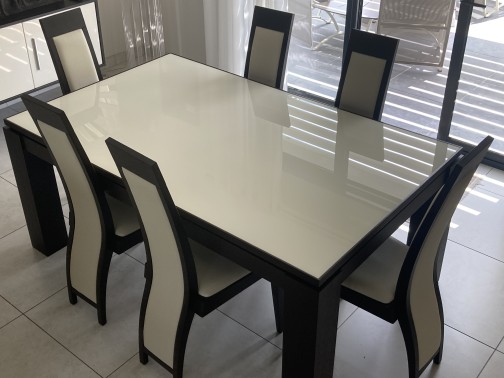 Table+6chaises bois et verre(1)